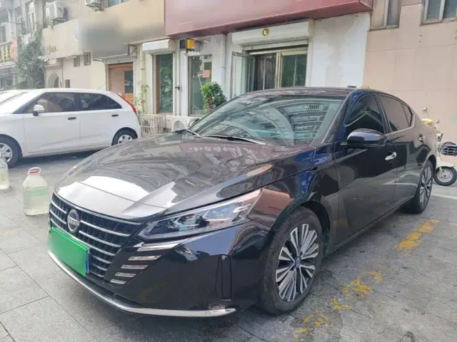 Фотография автомобиля — Nissan Teana