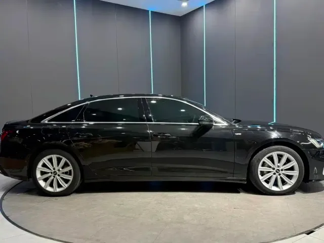 Audi A6L — Фото автомобиля 4