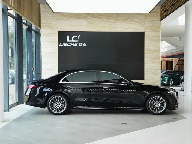 Mercedes-Benz S-Class — Фото автомобиля 3