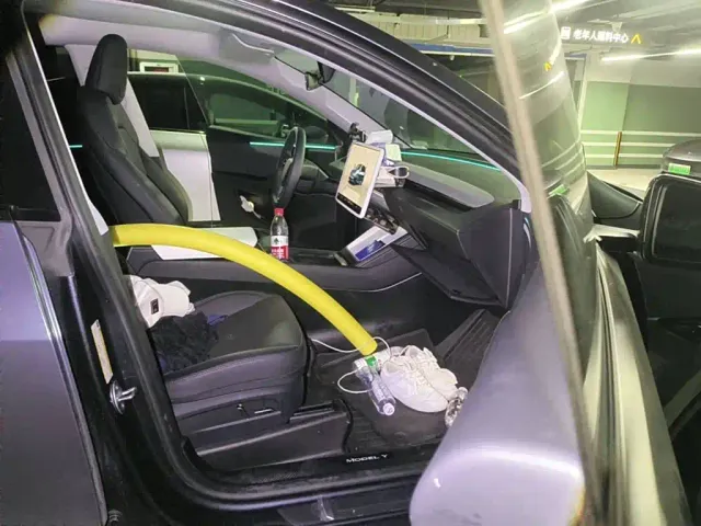 Tesla Model Y — Фото автомобиля 13