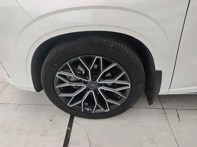 Changan Oshan Z6 EV — Фото автомобиля 24