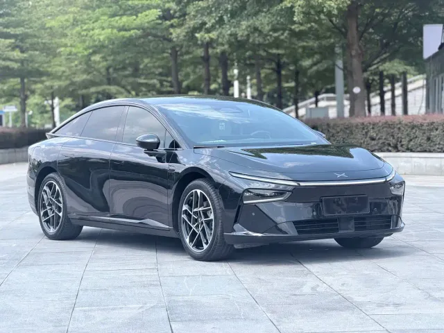 Xpeng P7+ — Фото автомобиля 3