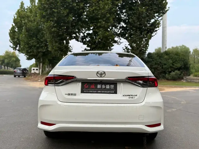 Toyota Corolla — Фото автомобиля 8