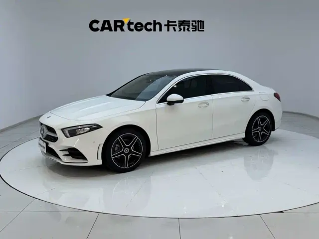 Фотография автомобиля — Mercedes-Benz A-Class