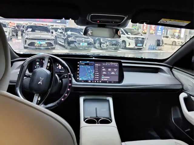 Xpeng P7 — Фото автомобиля 14