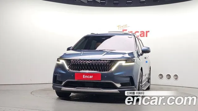 Kia Carnival — Фото автомобиля 3