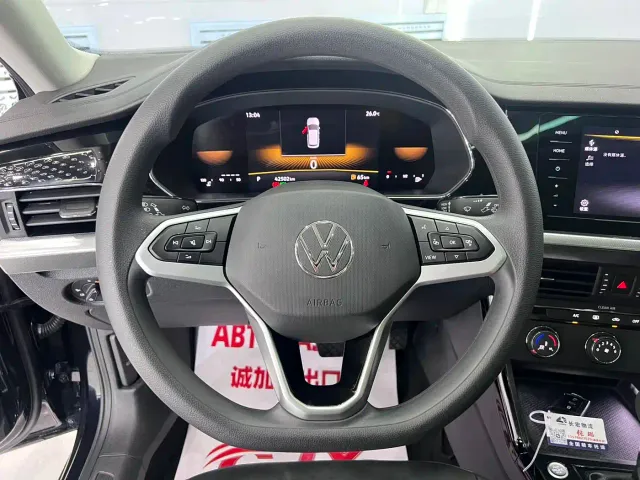 Volkswagen Passat — Фото автомобиля 12