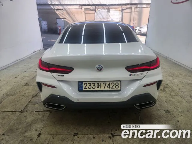 BMW 8 Series G15 — Фото автомобиля 6