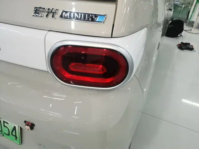 Wuling Hongguang Mini EV — Фото автомобиля 7