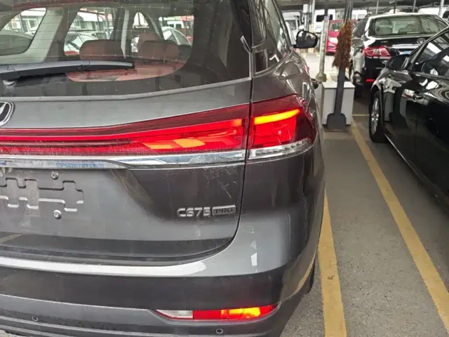 Changan CS75 — Фото автомобиля 7