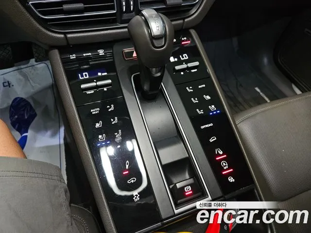 Porsche Macan — Фото автомобиля 17