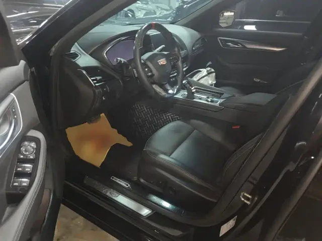 Cadillac CT5 — Фото автомобиля 15