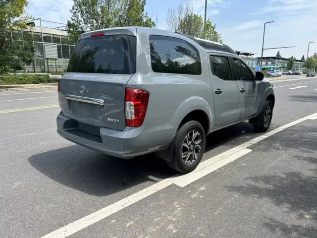 Dongfeng Palasso — Фото автомобиля 10