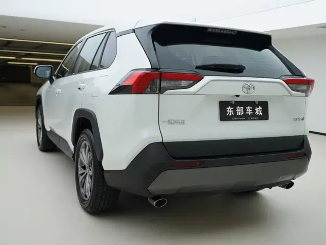Toyota RAV4 Rongfang 2023 2.0L CVT 2WD Fashion Edition — Фото автомобиля 4