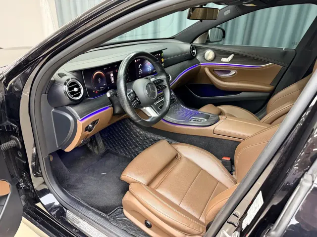 Mercedes-Benz E-Class — Фото автомобиля 5