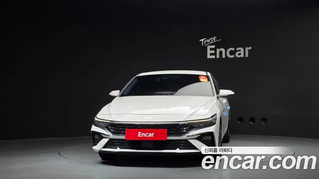Hyundai Avante CN7 — Фото автомобиля 3