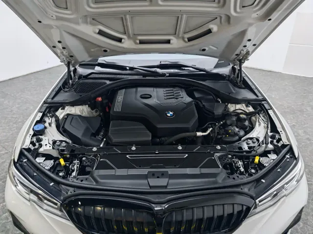 BMW 3 Series — Фото автомобиля 13