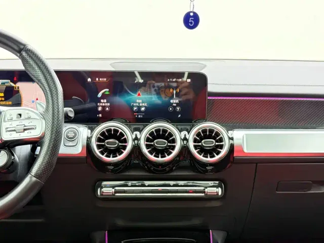 Mercedes-Benz GLB AMG — Фото автомобиля 16