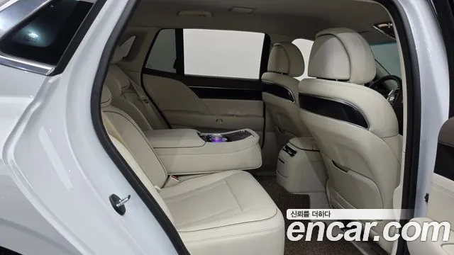 Genesis G90 Бензин 3.5 турбо AWD — Фото автомобиля 11