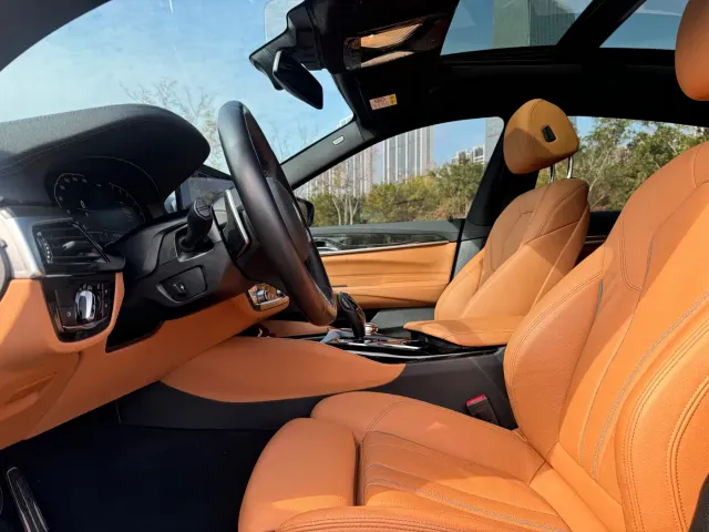 BMW 6 Series Gran Turismo — Фото автомобиля 5