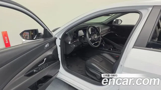 Hyundai AVANTE Новый Avante (CN7) — Фото автомобиля 10