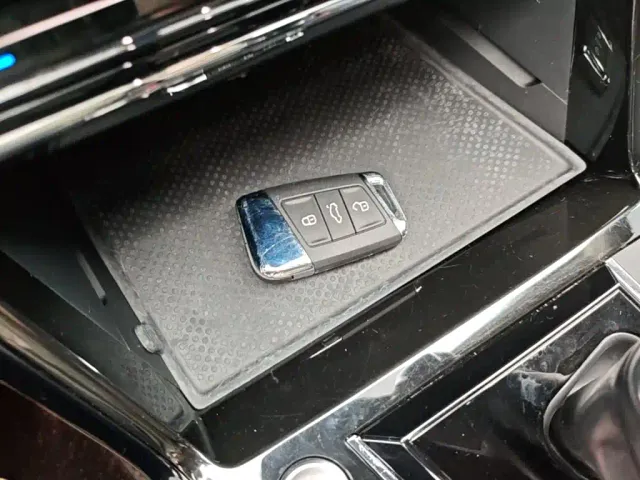 Volkswagen Passat — Фото автомобиля 8