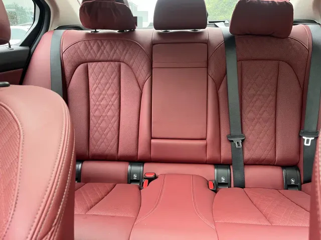 BMW 3 Series — Фото автомобиля 4