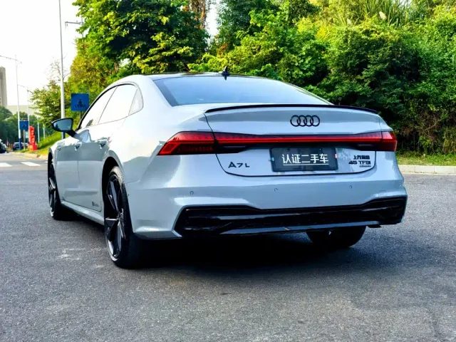 Audi A7L — Фото автомобиля 5