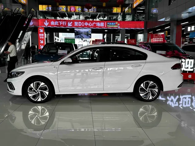 Volkswagen Bora — Фото автомобиля 18