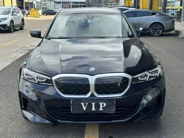 BMW i3 — Фото автомобиля 3