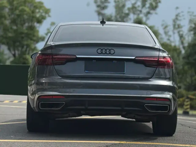Audi A4L — Фото автомобиля 10