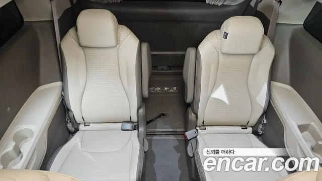 Kia Canival Carnival 4 поколение Дизель 9 мест Hi-Limousine — Фото автомобиля 9