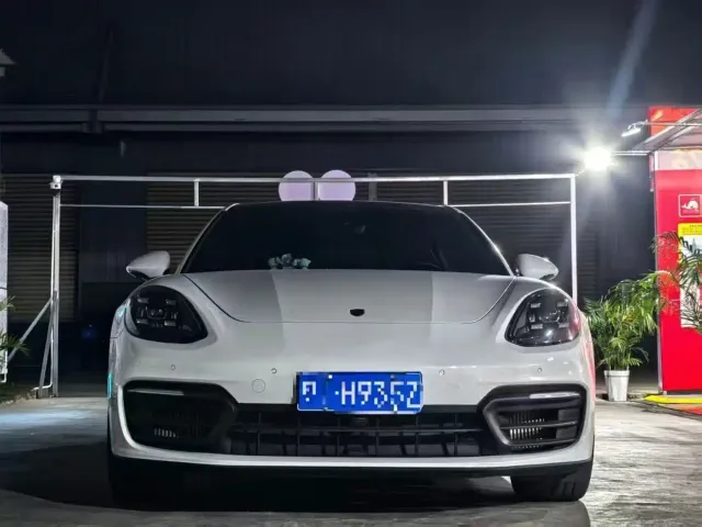 Porsche Panamera — Фото автомобиля 2