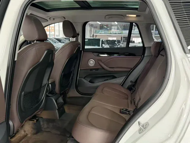 BMW X1 — Фото автомобиля 8
