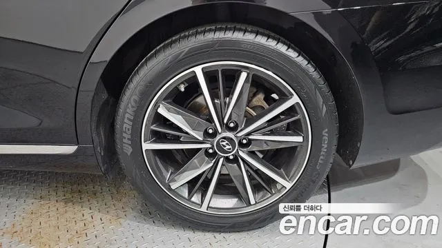 Hyundai Grandeur New — Фото автомобиля 21