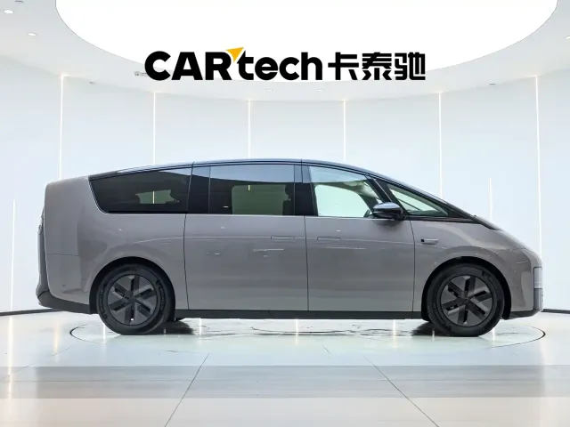 Li Auto MEGA — Фото автомобиля 6