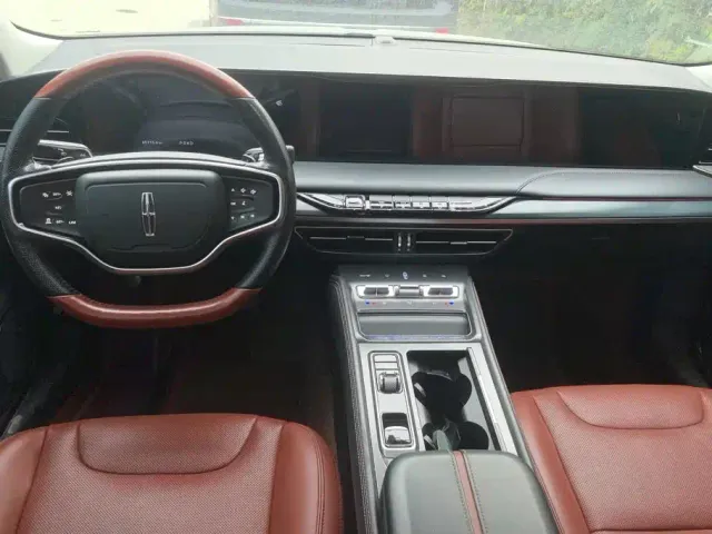 Lincoln Z — Фото автомобиля 12