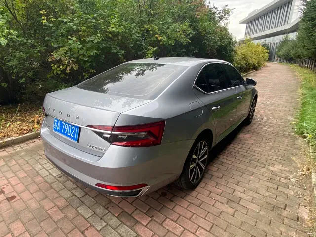 Skoda Superb — Фото автомобиля 6