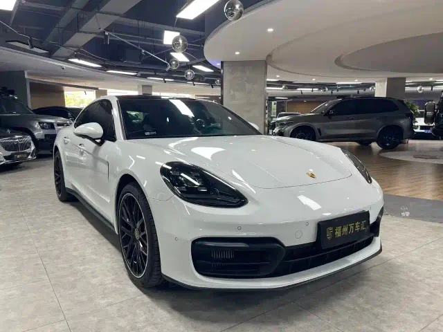 Porsche Panamera — Фото автомобиля 2