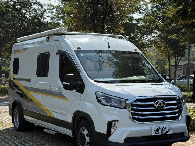 SAIC Maxus SAIC Maxus MAXUS V90 RV 2023 Traveller V90 Classic — Фото автомобиля 3