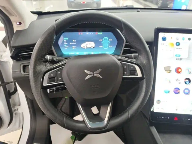 Xpeng G3 — Фото автомобиля 10