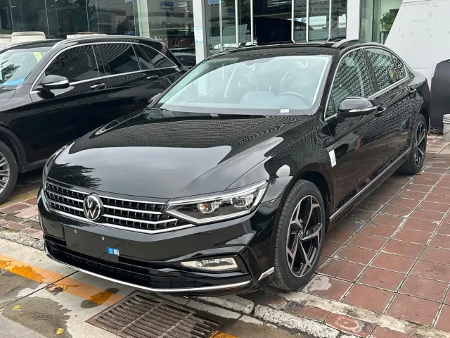 Фотография автомобиля — Volkswagen Magotan