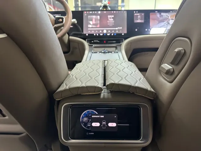 AITO Wenjie AITO M9 2026 Extended Range Ultra Edition 52kWh 6-seater — Фото автомобиля 8
