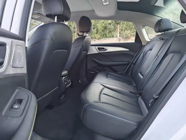 Roewe i6 MAX EV — Фото автомобиля 6
