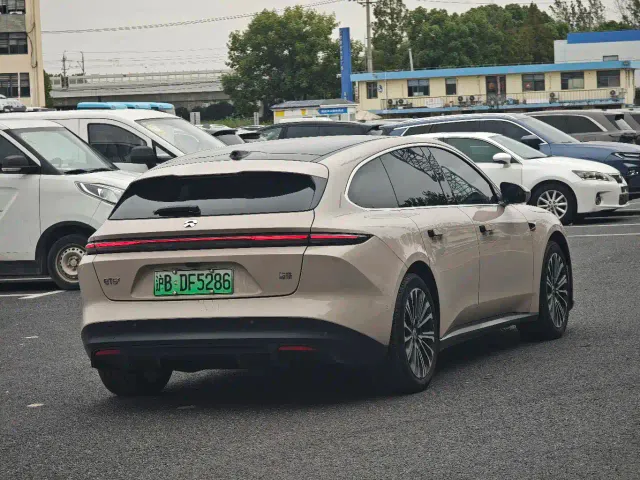 Nio ET5 Touring — Фото автомобиля 4