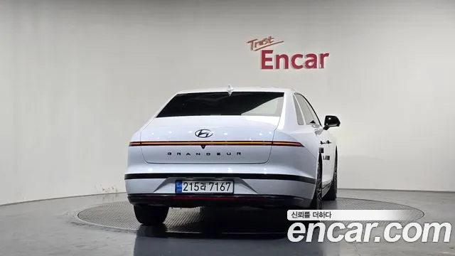 Hyundai Grandeur GN7 — Фото автомобиля 4