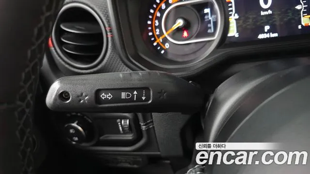Jeep Wrangler JL — Фото автомобиля 27
