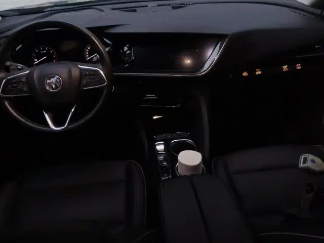 Buick Envision Plus — Фото автомобиля 12