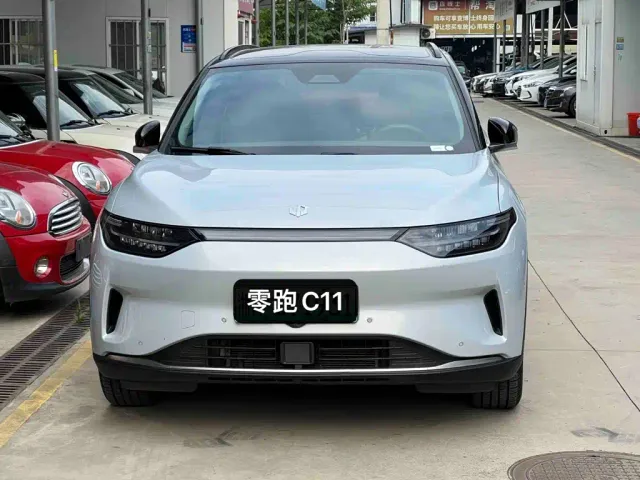 Leapmotor C11 — Фото автомобиля 2