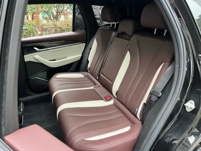 Geely Xingyue L — Фото автомобиля 10